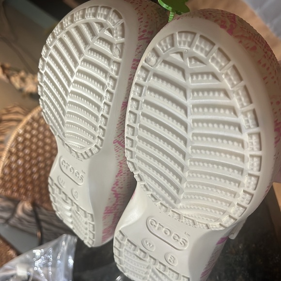 Pink - Picture 2 of 3